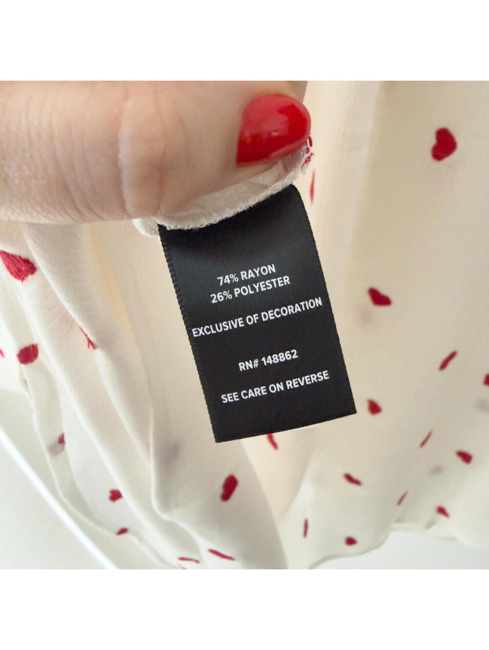 NWT Torrid White Crinkle Gauze Button-Down Shirt Red Heart Embroidery Size 1X - Picture 5 of 6